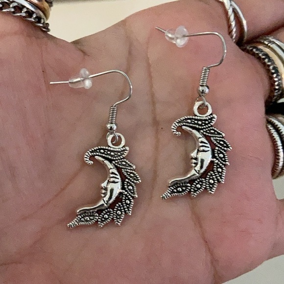 π΄ SALE ! red dot items are 2 for $25 . Bundle more than 3 and its $10 each π - Picture 9 of 11